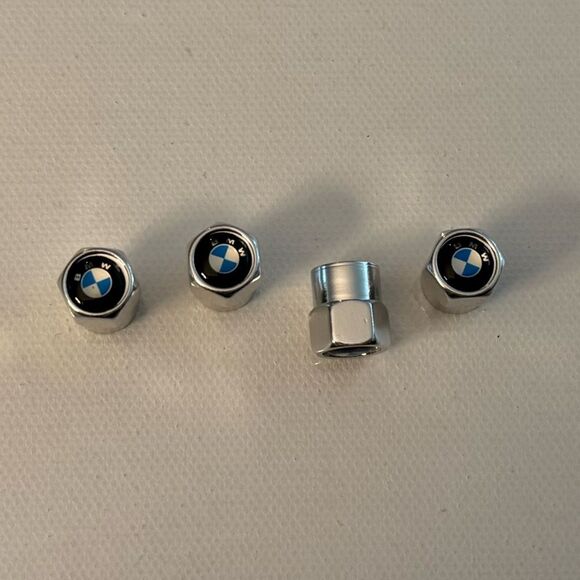BMW Valve Stem Caps in Silver Set of 4 NWT - Picture 1 of 4